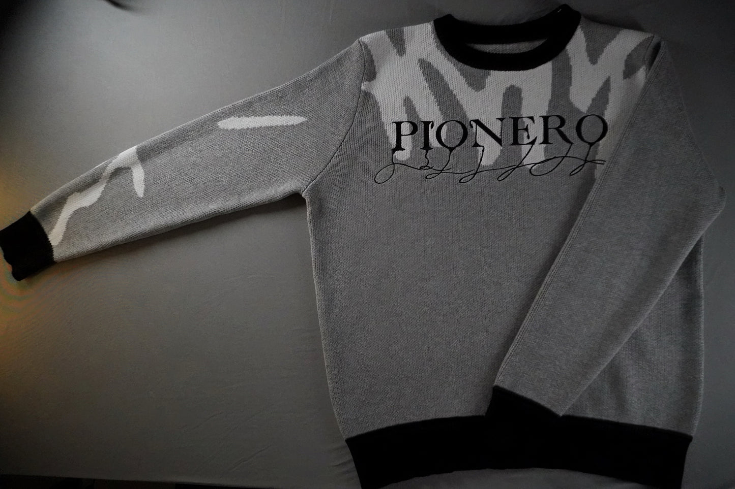 PIONERO Sweater Grey